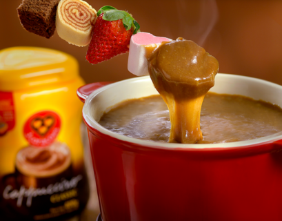 Receita de Fondue de cappuccino 3 Coracoes na penela vermelha